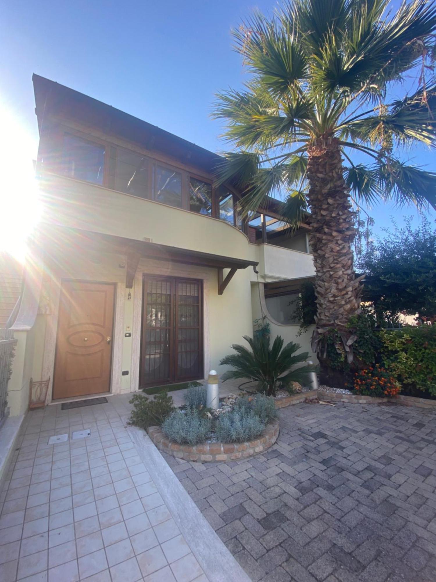 Caserma Guelfa - Casa Vacanza Chiarina San Benedetto del Tronto Exterior photo